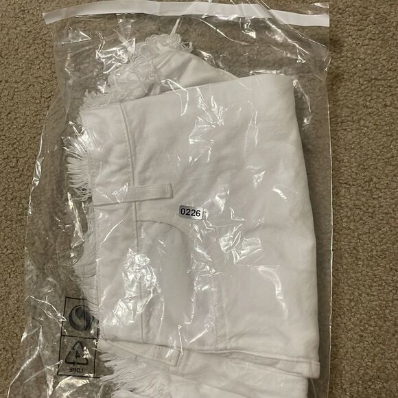 NWOT Show Me Your Mumu High Waisted White Shorts Size 32 - Picture 12 of 12